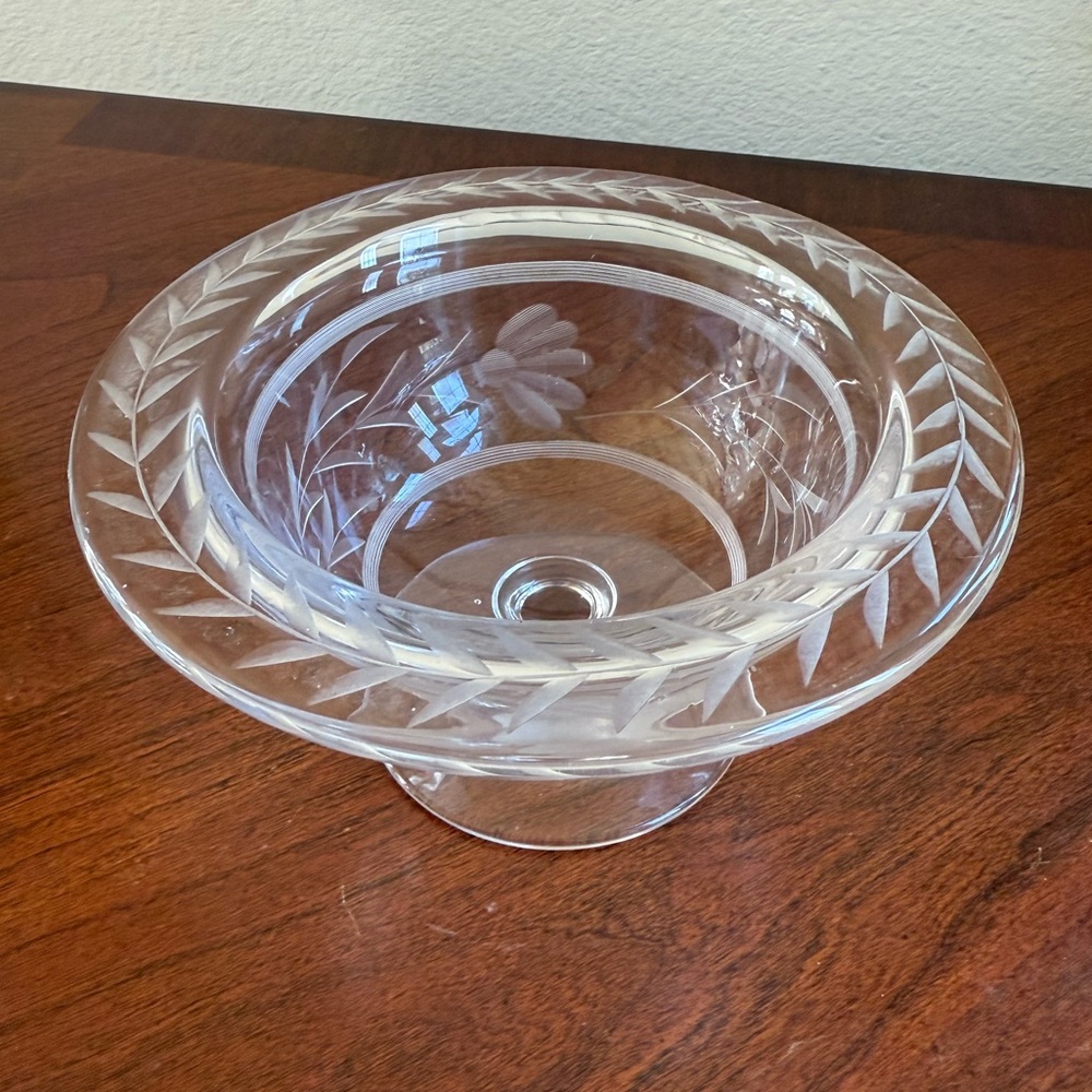 Vintage Elegant Clear etched Glass compote footed Bowl